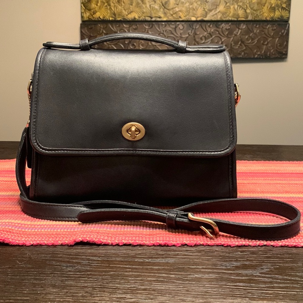 Vintage Coach Court - Navy Blue - 9870